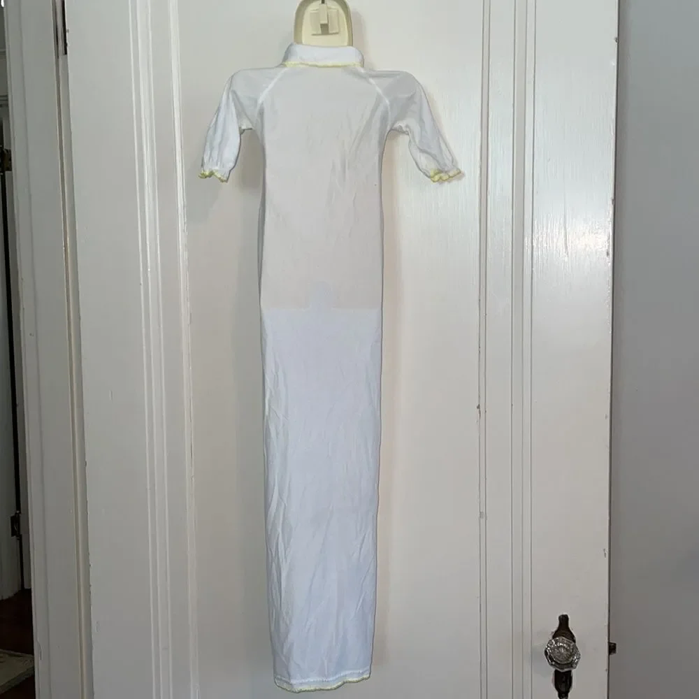 Vtg‎ 60s/70s white/yellow coming home from hospital blanket gown with embroidery